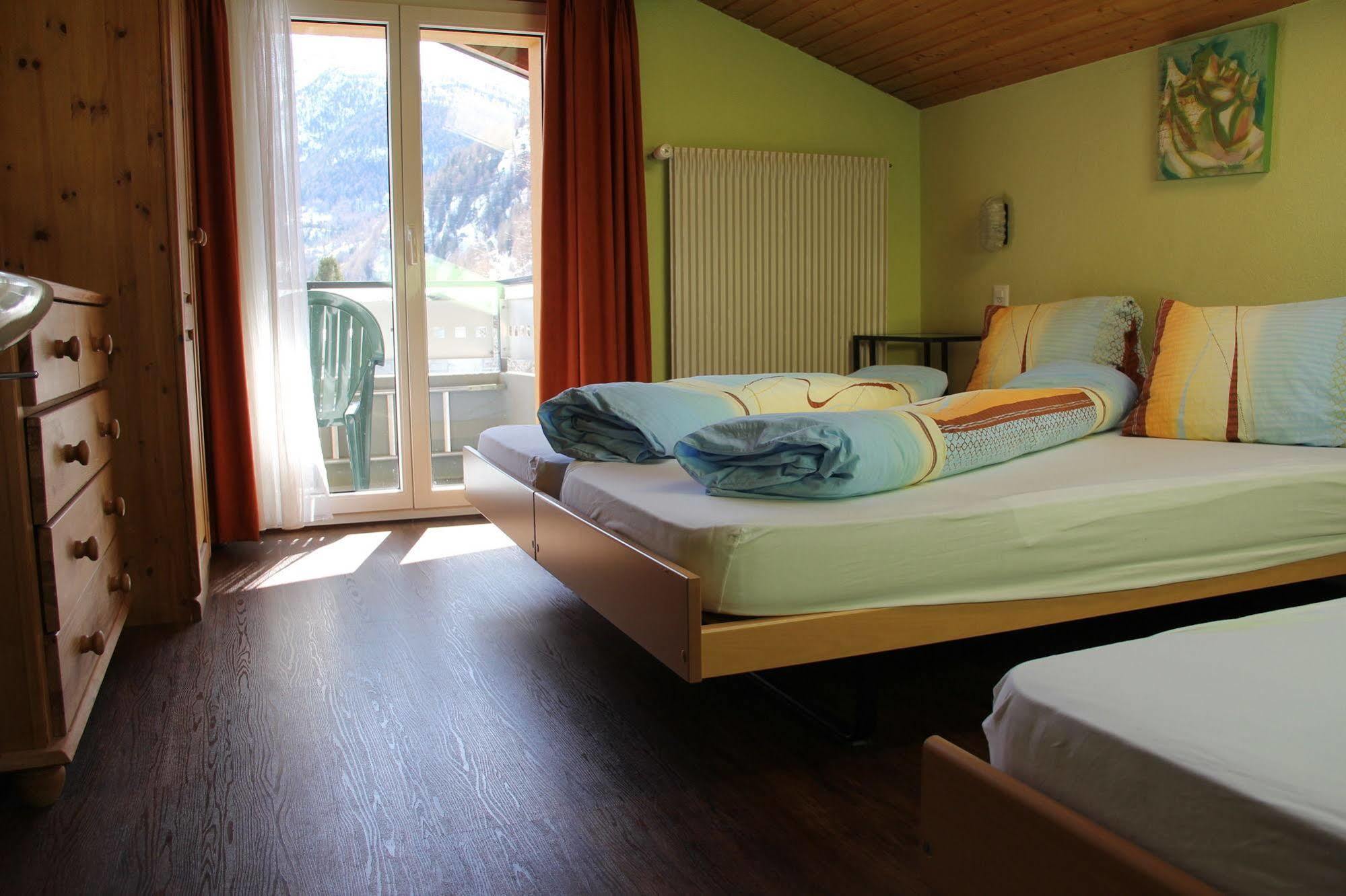 Pension Heino Saas-Grund Exterior foto